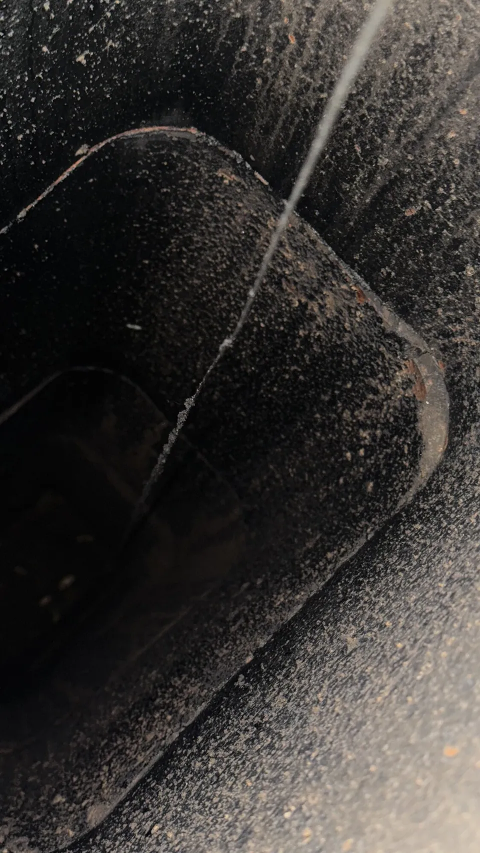 Chimney inspection — deposits on the flue wall